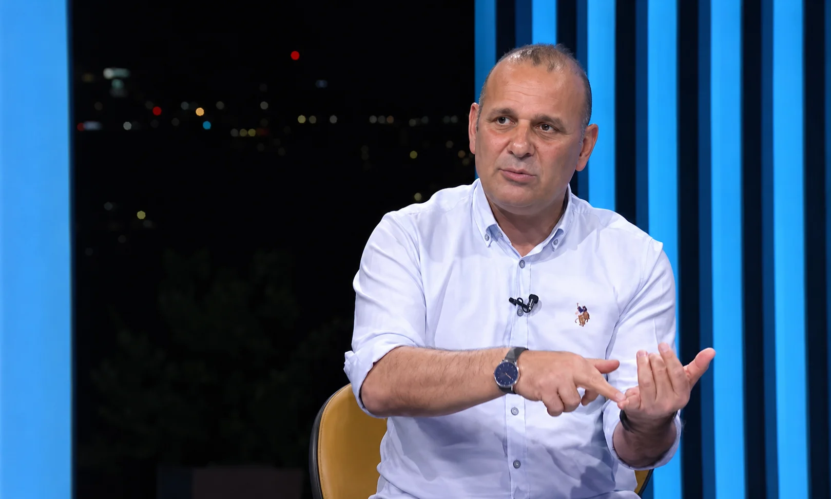 Një ofertë e pazakontë dhe sfidat e opozitës në politikën kosovare