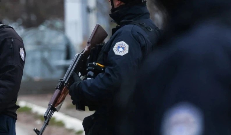 Kërcënime me jetë ndaj zyrtarëve policorë në Lipjan dhe Pejë, hetimet në zhvillim