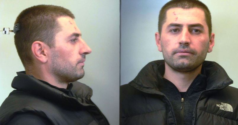 Shqiptari i kërkuar për krime të rënda plagoset në shkëmbim zjarri me policinë greke