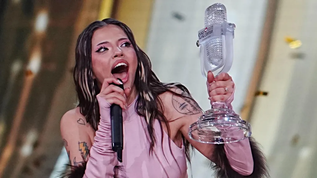 Si fitoi Dara Eurovisionin pas dy tentativave për t’u tërhequr