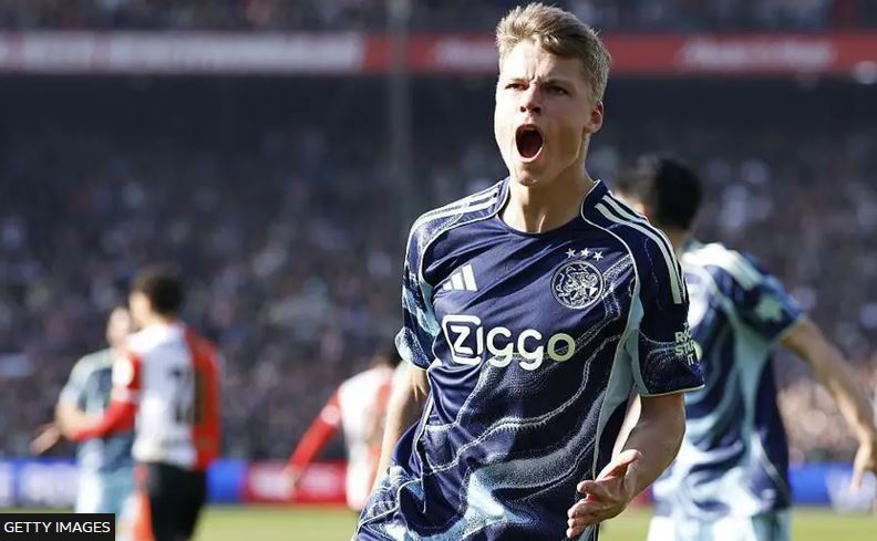 Newcastle United ka nënshkruar me mesfushorin Sean Steur në një marrëveshje me vlerë deri në 23 milionë paund.
