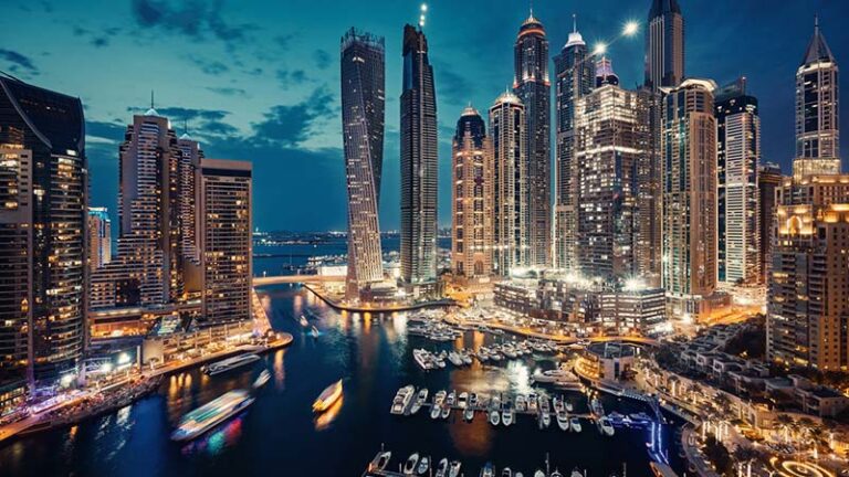Dubai shpërblen banorët që sjellin turistë për të ringjallur turizmin