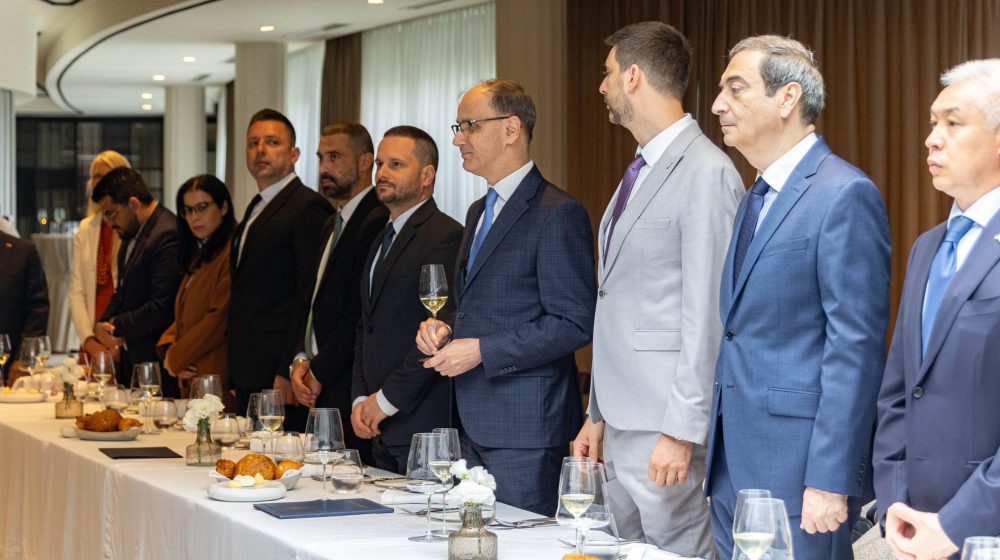Macut mban drekë për aleatët që nuk e njohin Kosovën dhe riafirmon qëndrimet serbe