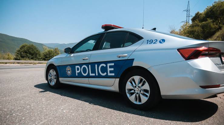 Policia arreston 22-vjeçarin Endrit Caka në Vushtrri pas të shtënave me armë në aheng familjar.