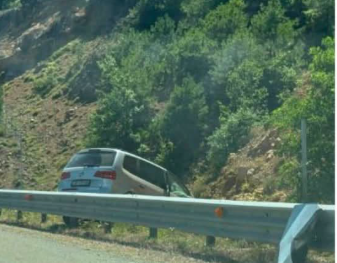 Aksidenti misterioz në Rrugën e Kombit që po shqetëson qytetarët