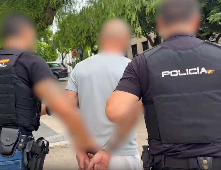Taulant Toma, i njohur si “mjeshtri i arratisjeve”, është arrestuar në Tarragona të Spanjës nga Policia Kombëtare pas katër arratisjeve nga burgje në Itali dhe Belgjikë.