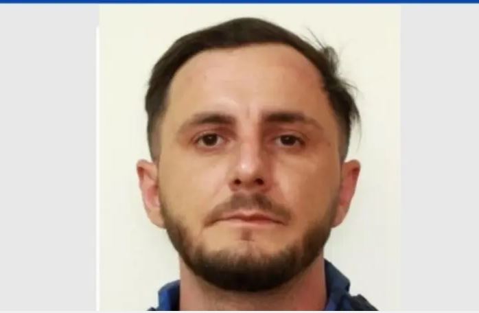 Kujtim Koçi nga Prizreni, i kërkuar nga maji 2026, është dorëzuar në Prokurori.