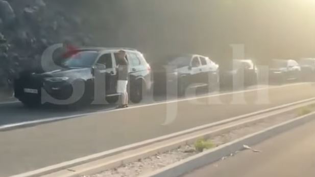 Kolonat kilometrike në kufirin Kroaci-Mali i Zi rrezikojnë kolapsin e rivierës së Dubrovnikut