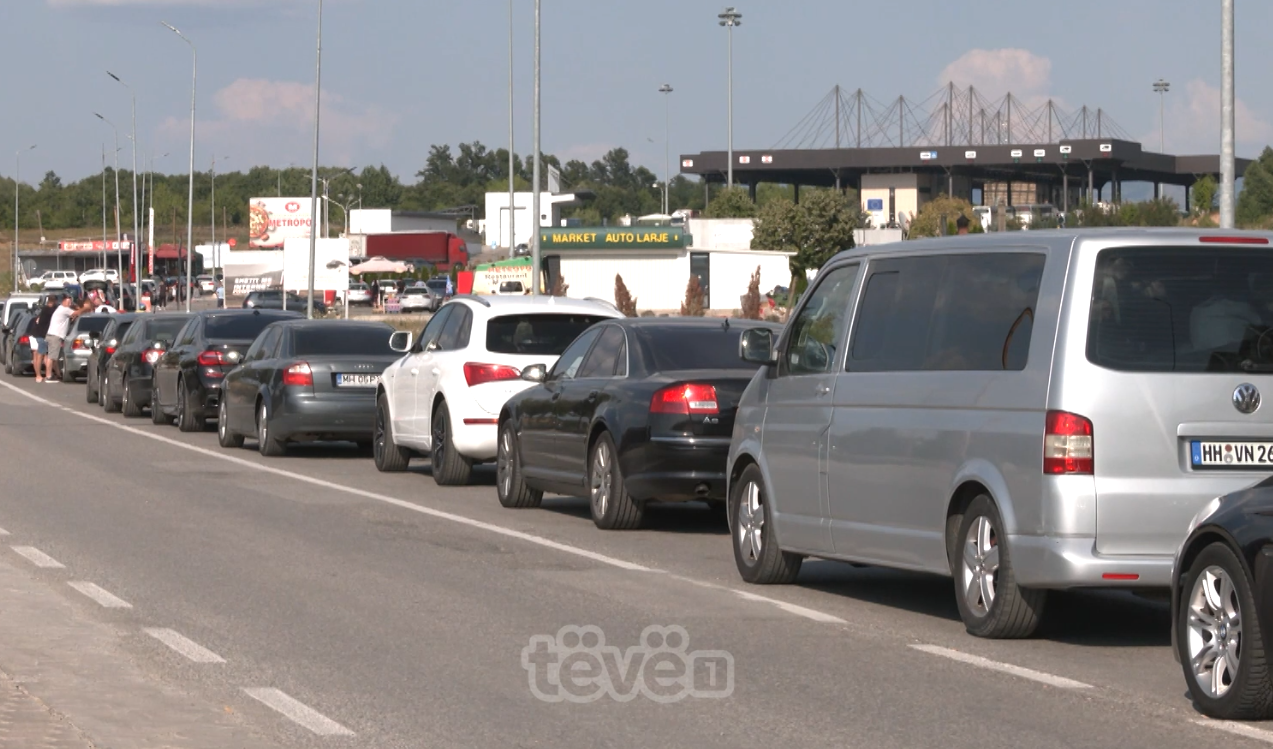 Pritjet në pikat kufitare të Kosovës: ku janë kolonat më të gjata?