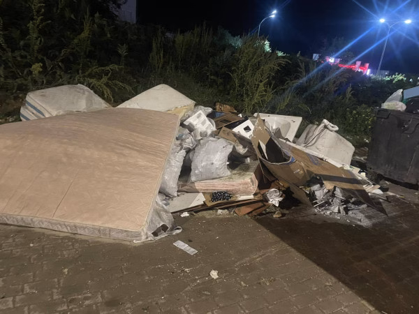 Aksioni i natës në Prishtinë: “Pastrimi” largon mbeturinat dhe paralajmëron gjoba të rënda