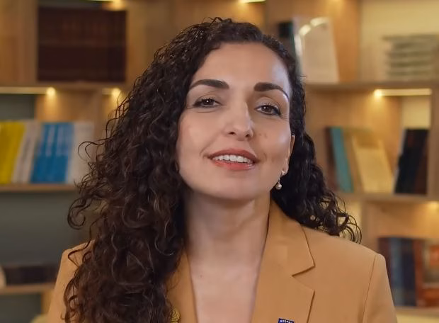 Vjosa Osmani thërret qytetarët në tubime në katër qytete para zgjedhjeve