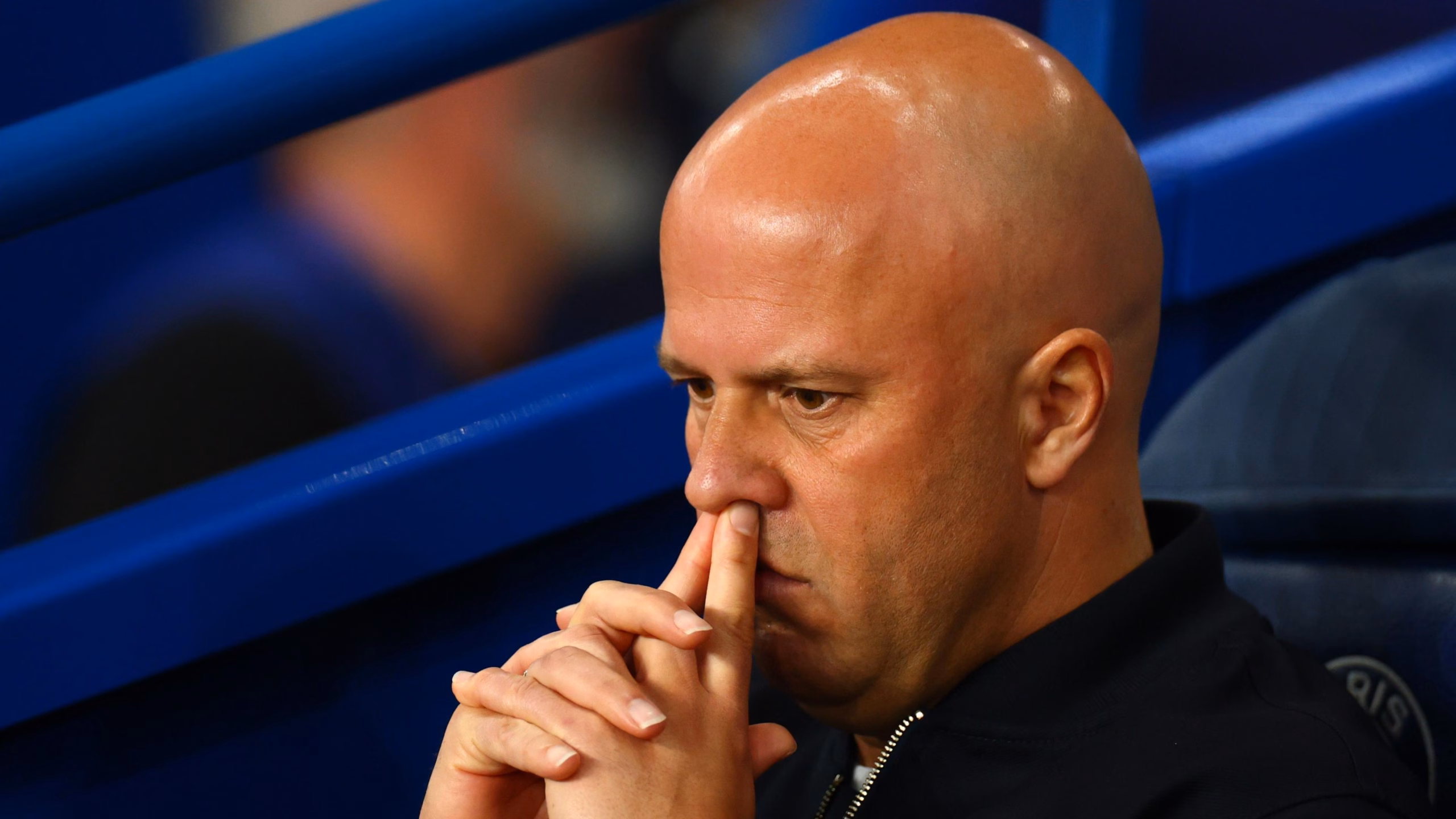 Arne Slot pranë drejtimit të Holandës pas largimit të Koeman