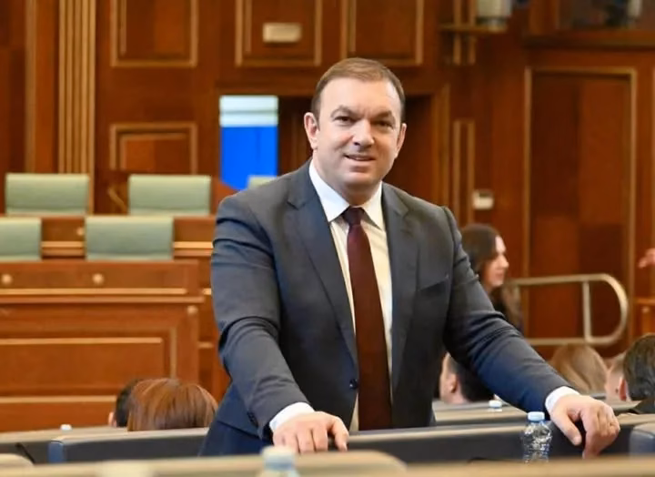 Hyseni sfidon Zelenskyn për qëndrimin ndaj Kosovës dhe Ukrainës