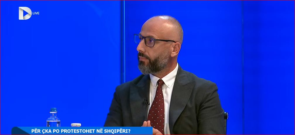 Protestat në Shqipëri: Mes kërkesave të paqarta dhe dyshimeve për ndikime të fshehta