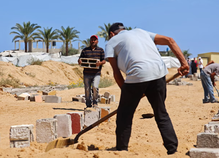 Mijëra të varrosur në Gaza rrezikojnë të mos identifikohen për shkak të vonesave