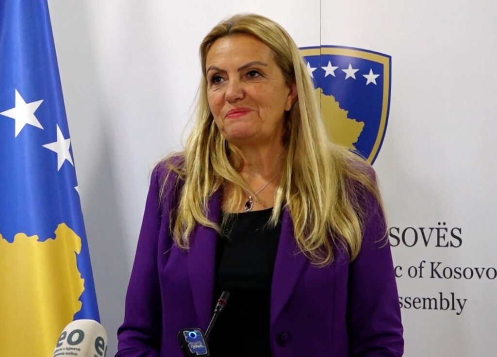 Dyshimet për përdorim droge në politikën kosovare ndezin debat
