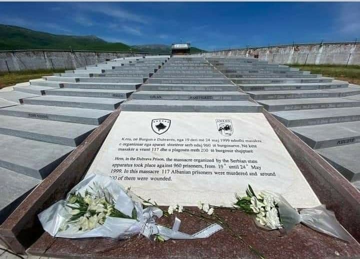 Homazhe në Burgun e Dubravës për 27-vjetorin e Masakrës së 1999