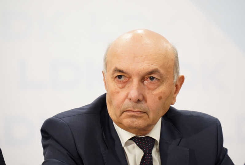 Mustafa kritikon Kurtin për presion ndaj opozitës në konstituimin e Kuvendit