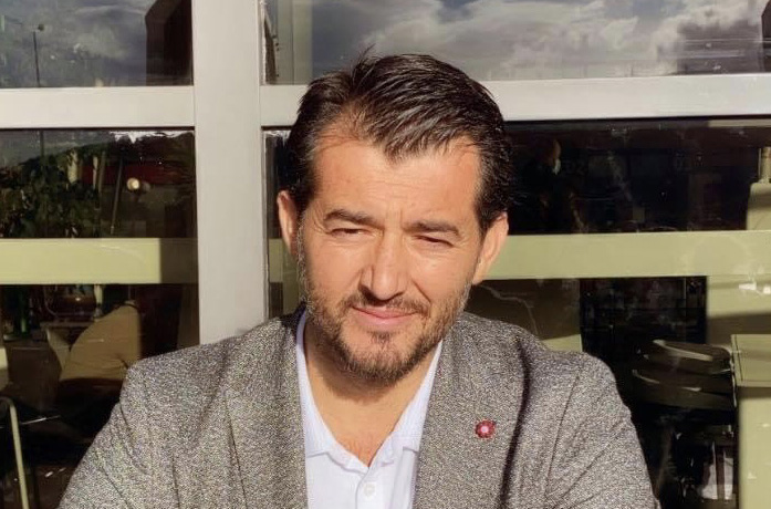 Thirrje për protestë nga Labinot Tahiri për ruajtjen e miqësisë me Amerikën