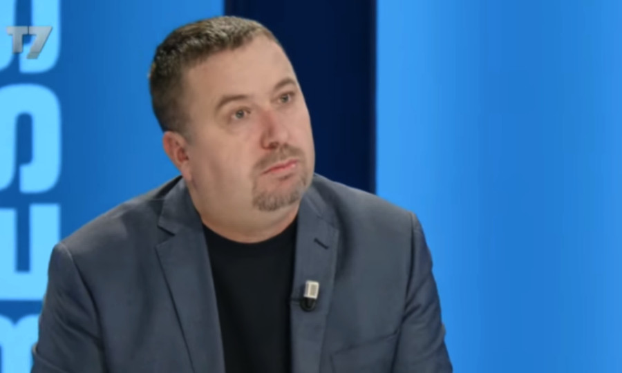 Abdixhiku përballet me sfidën e brendshme: falje apo ndëshkim?