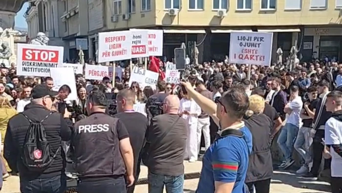 PE-ja miraton amendamentin që kërkon trajtim urgjent të përdorimit të gjuhës shqipe në provimet shtetërore në Maqedoninë e Veriut.