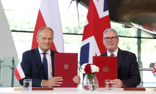 Polonia dhe Britania forcojnë aleancën ushtarake me traktatin Northolt