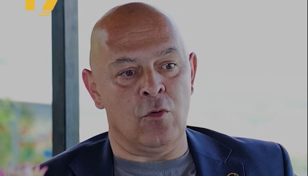 Kujtimet e luftës dhe ngushëllimet e Ramush Haradinajt sipas Ardian Gjinit