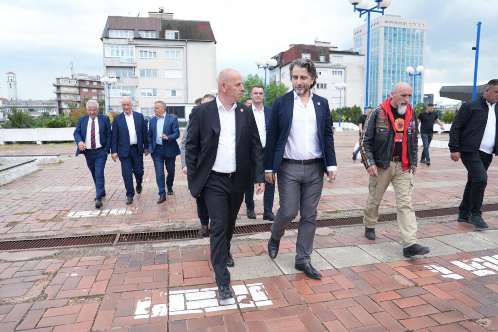 Kujtimi i Fehmi dhe Xhevë Lladrovcit: Simbole të qëndresës dhe sakrificës për liri