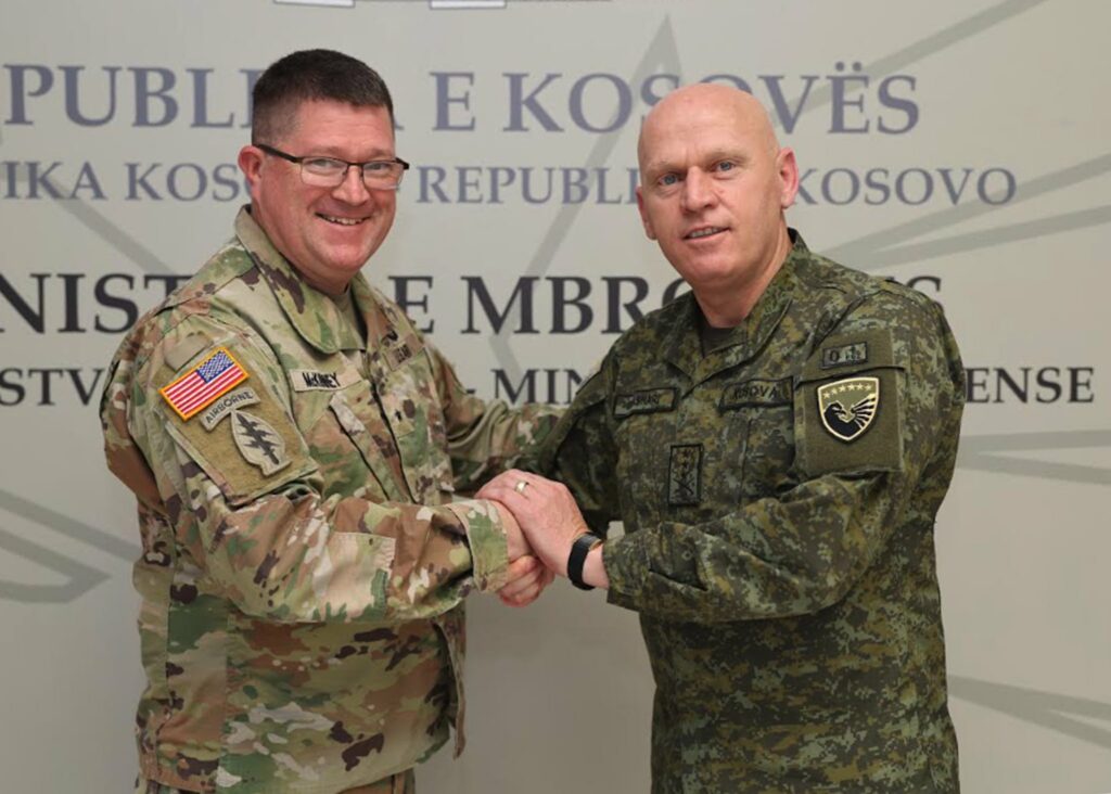 Gjenerali amerikan falënderon komandantin e FSK-së për bashkëpunimin strategjik