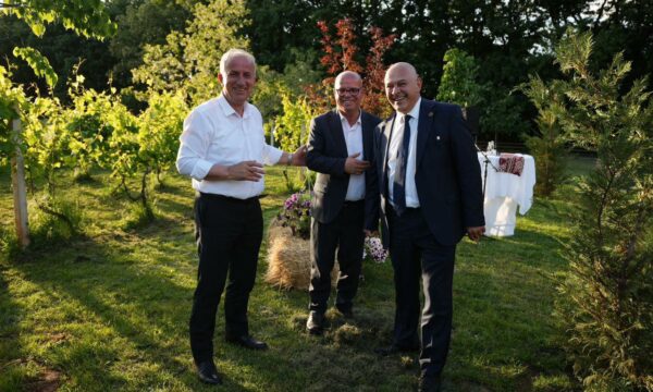 Ardian Gjini premton rikthimin e ëndrrës për një Kosovë të zhvilluar dhe normale