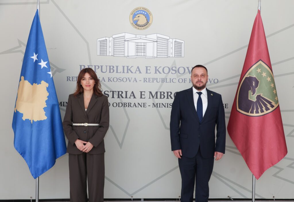 Forcimi i mbrojtjes së Kosovës në fokus të bashkëpunimit Maqedonci-Haxhiu