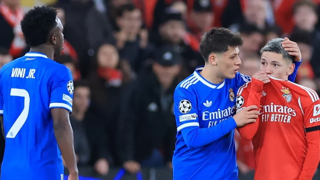 UEFA refuzon dy rregullat e reja të FIFA-s për kartonët e kuq automatikë