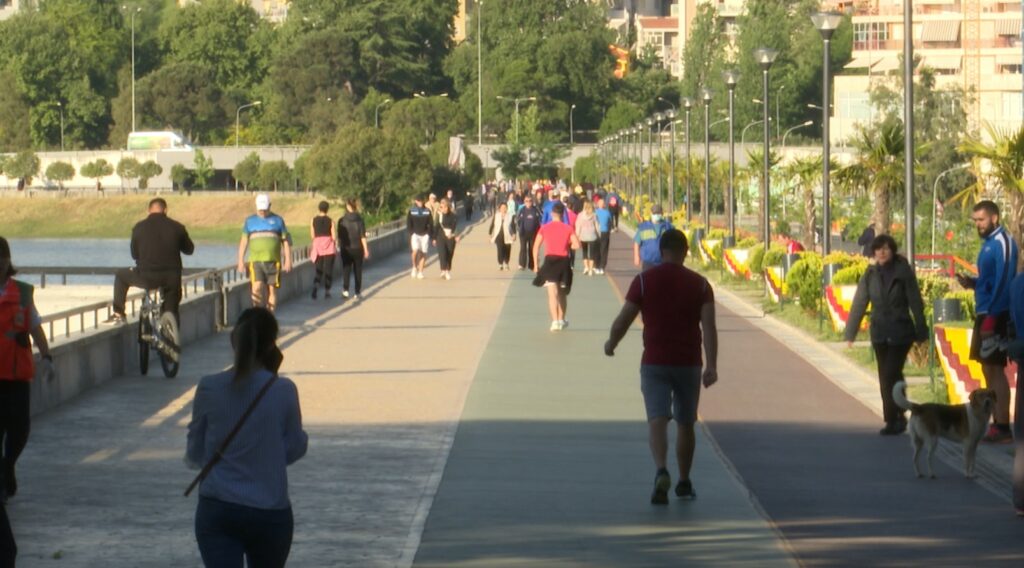 Shqipëria në rënie: 28,500 banorë largohen në një vit, mosha mesatare në rritje