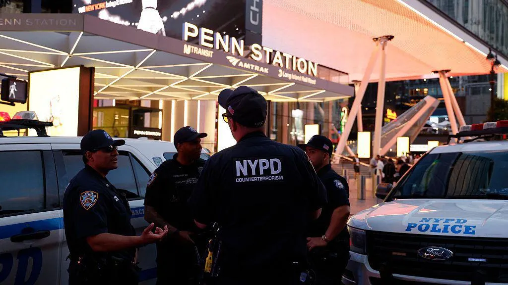 Sulm me thikë në stacionin kryesor të trenave në New York lë pesë të plagosur