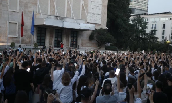 Marshim masiv në Tiranë pas pamjeve shqetësuese nga Zvërneci