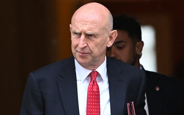 John Healey dha dorëheqjen si sekretar i Mbrojtjes për shkak të mosmarrëveshjeve mbi financimin me kryeministrin Keir Starmer dhe Ministrinë e Financave.