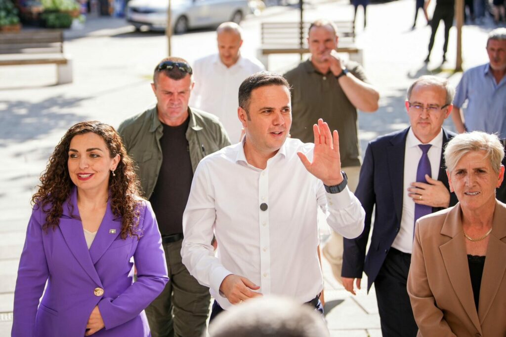 Premtimi për paga të larta në sektorin publik nga Abdixhiku në Rahovec