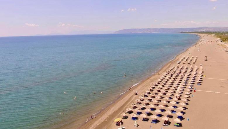 Tragjedia e dy vajzave në plazhin e Tales në Lezhë trondit komunitetin