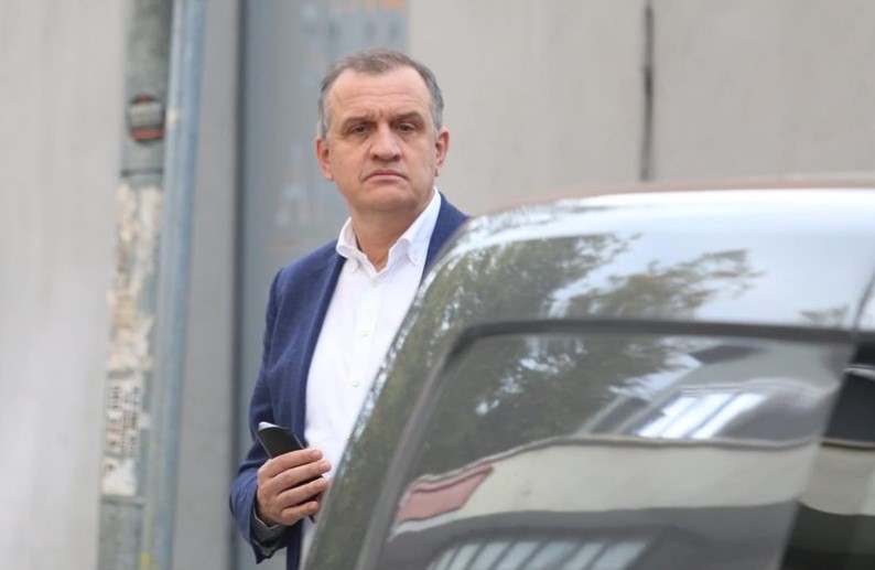 Shtyhet gjyqi ndaj Ilir Beqajt për “Sterilizimin” pas kërkesës së prokurorëve