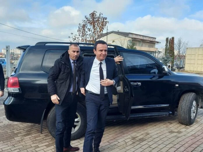 Rreshteri i Mbrojtjes së Afërt, G.M., është suspenduar nga detyra pas deklaratës së tij për sulmin e Lushtakut ndaj eskortës së Kurtit.