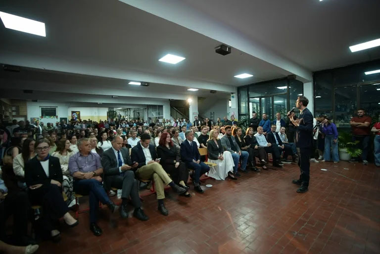 Uran Ismaili thërret për ndryshim: Bedri Hamza si shpresa e re për Kosovën