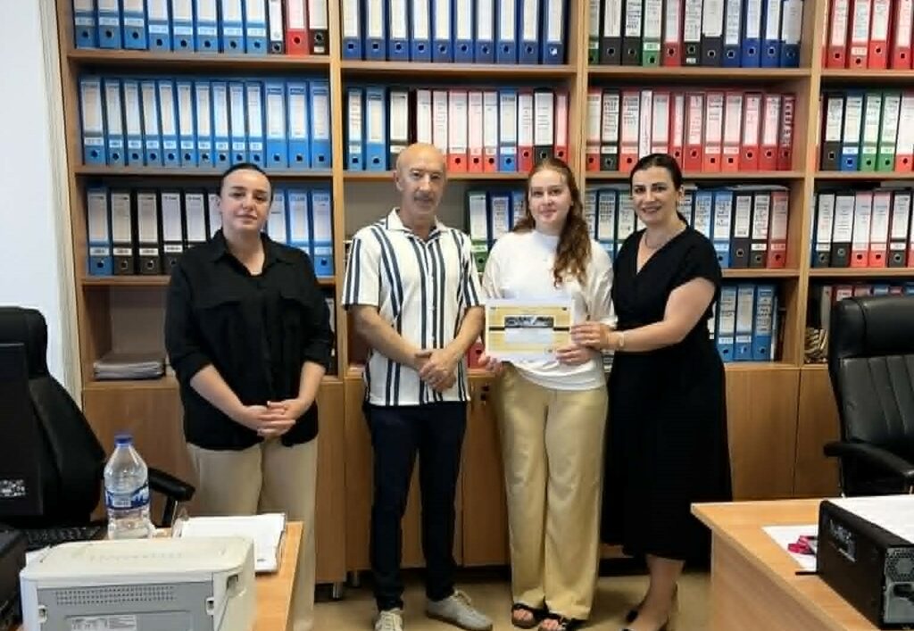 Një mirënjohje për poetën Diona Bajraktari në Skenderaj
