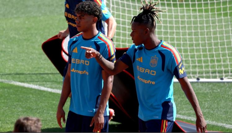 Lamine Yamal dhe Nico Williams janë rikthyer në stërvitje të plotë dhe janë të gatshëm për ndeshjen e parë të Spanjës në Kupën e Botës 2026.