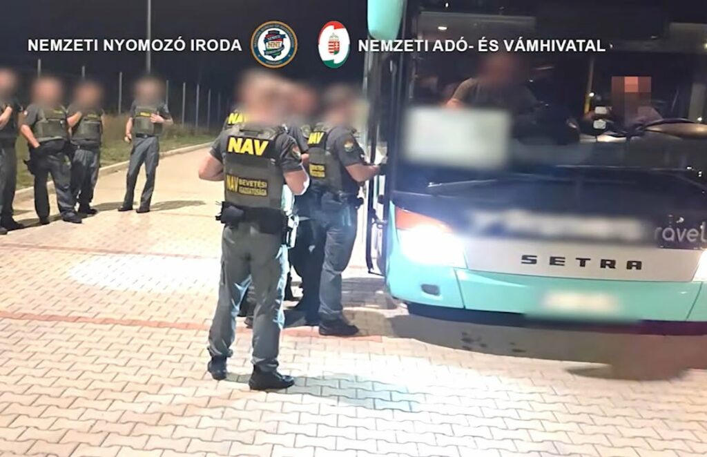 Autobusi kosovar në Hungari, kapen armë të fshehura dhe nis hetimi për rrjet të organizuar