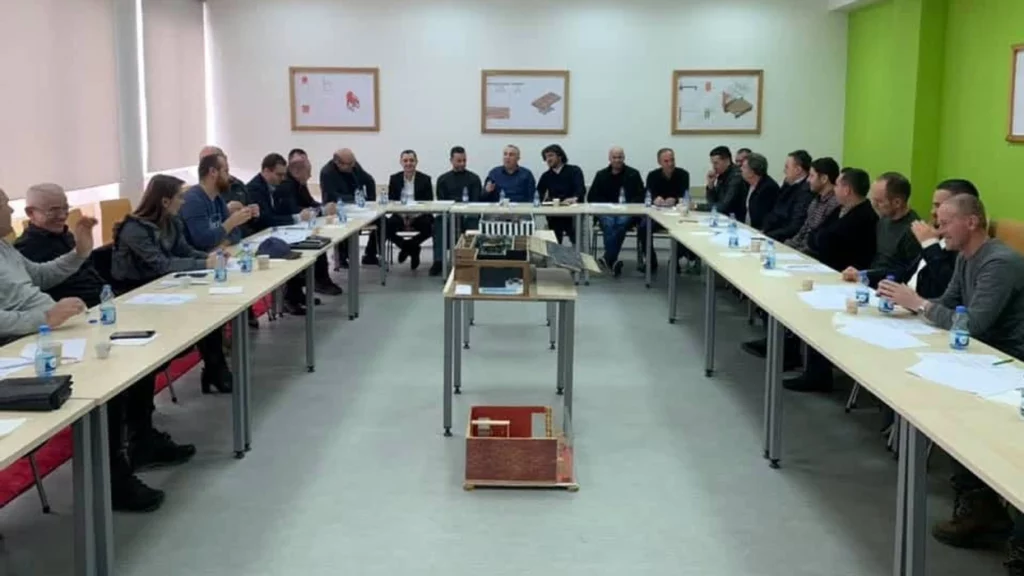 Bizneset dhe universiteti në Ferizaj kundër mospërfshirjes në buxhetin e Kosovës