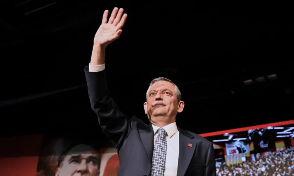 Özgür Özel ka njoftuar formimin e një partie të re socialdemokrate që pritet të rivalizojë CHP-në në Turqi.