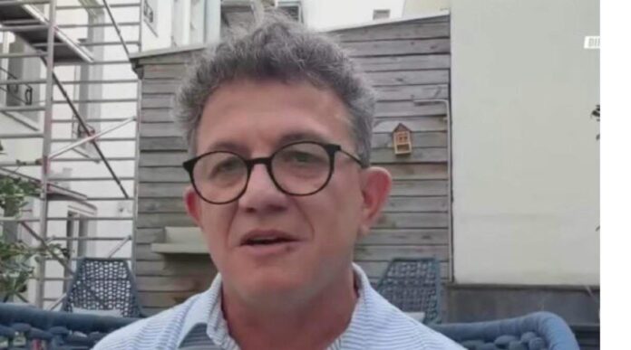 Dyshimet rreth Gent Prokshit dhe lidhjet me Albin Kurtin ndezin debatet