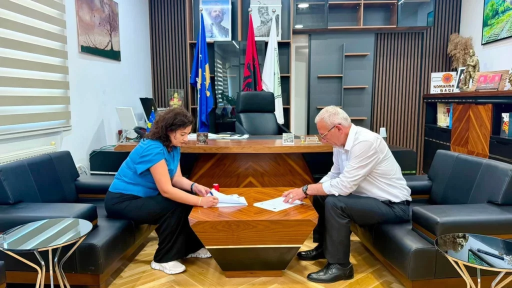 Komuna e Hanit të Elezit ka nënshkruar marrëveshje me shtatë organizata për ndarjen e 43,000 euro subvencione për sportin dhe kulturën.