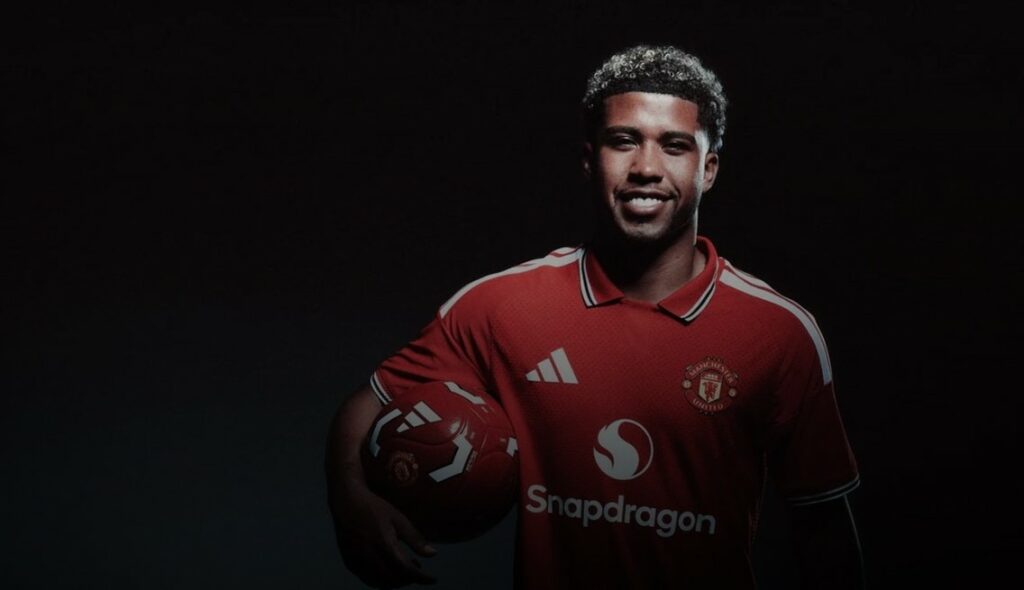 Manchester United ka zyrtarizuar transferimin e mesfushorit brazilian Andrey Santos nga Chelsea për 56 milionë euro, përfshirë bonuse.
