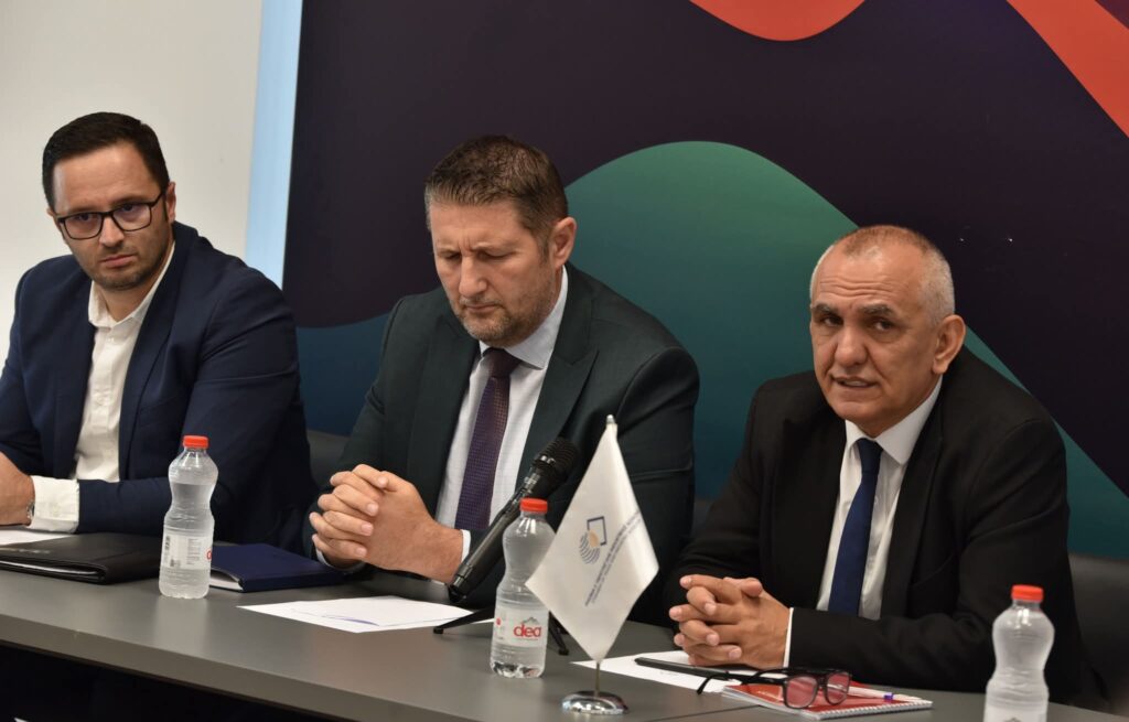 Si po ndryshon tregtia dhe sfidat e bizneseve në Kosovë dhe Shqipëri